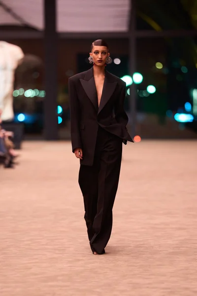 Look 38